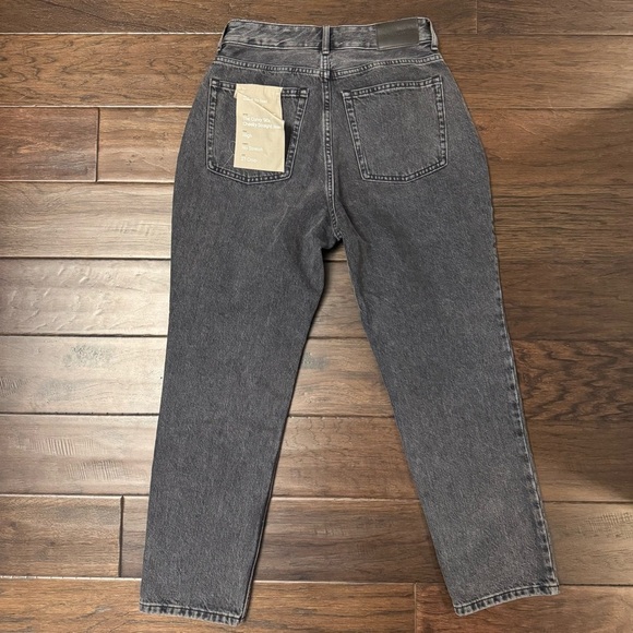 Everlane The Curvy 90’s Cheeky Straight Leg Jeans in Faded Black - Size 27 Crop - Picture 3 of 11